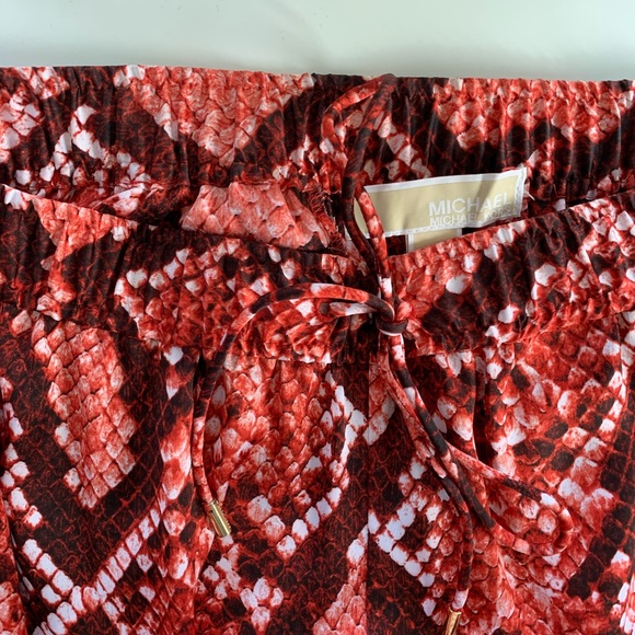 Red snakeskin pants - Picture 3 of 3